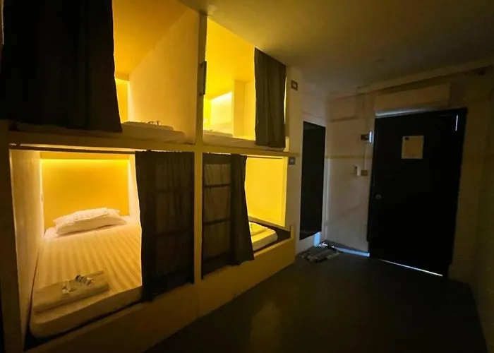 Backpackers El Rincon Espanol Hotel kapsułowy *